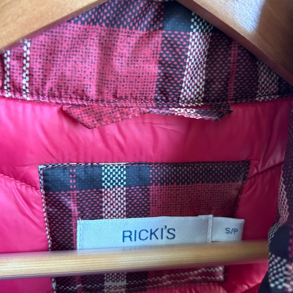 RICKI’S ladies vest. - Picture 7 of 7